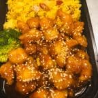 Best C6. Sesame Chicken (Combo Platter) in Vermilion, OH